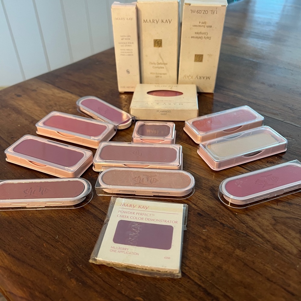 LOT OF 31 Mary Kay PRODUCTS New, rare, hard to find Discontinued